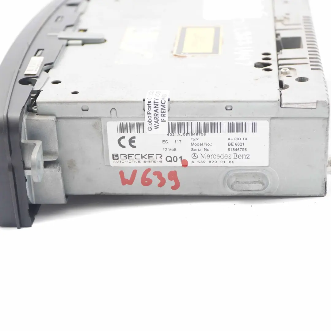 Radio CD do Mercedes W639 W906 o numerze A6398200186 Mercedes W639 W906 Radio CD - SKU A6398200186 - Numer Części A6398200186