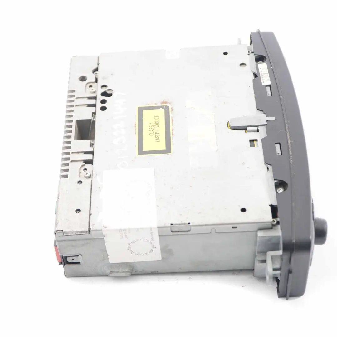 Radio Mercedes W639 W906 Unidad principal de audio estéreo A9069006001 para CD con número de pieza A6398200186 CD Radio Mercedes W639 W906 Unidad principal de audio estéreo A9069006001 - SKU A6398200186 - Número de pieza A6398200186