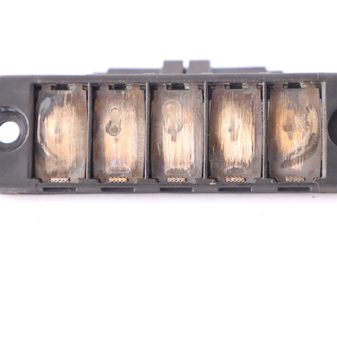 Puerta corredera Placa de contacto para Mercedes Vito Viano W639 con número de pieza A6398200311 Mercedes Vito Viano W639 Puerta corredera Placa de contacto - SKU A6398200311 - Número de pieza A6398200311