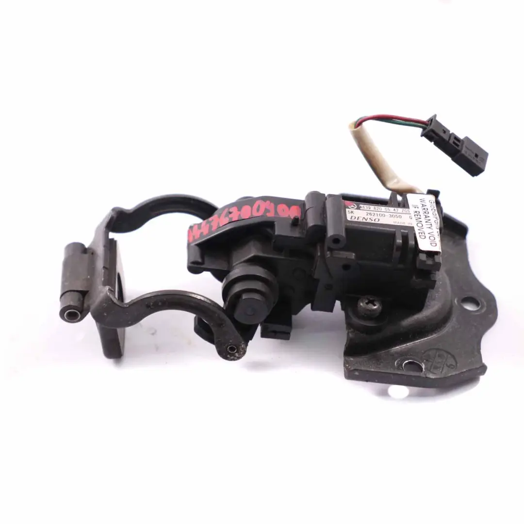 Quarter Window Motor Regulator Left Right N/O/S to Mercedes W639 Rear with Part number A6398200542 Mercedes W639 Rear Quarter Window Motor Regulator Left Right N/O/S - SKU A6398200542 - Part number A6398200542