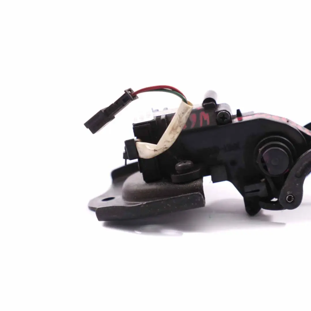 Quarter Window Motor Regulator Left Right N/O/S to Mercedes W639 Rear with Part number A6398200542 Mercedes W639 Rear Quarter Window Motor Regulator Left Right N/O/S - SKU A6398200542 - Part number A6398200542