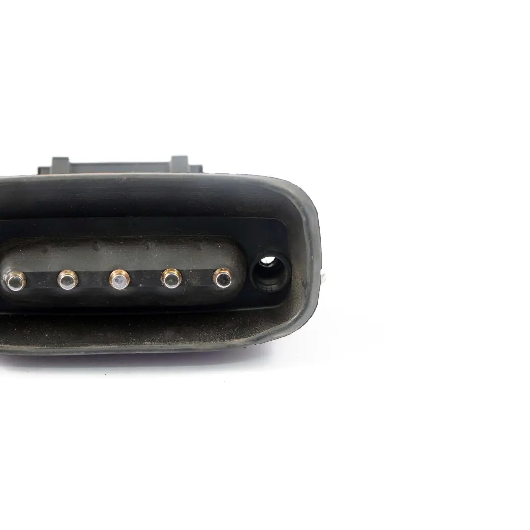 Interruttore porta scorrevole Copertura contatto per Mercedes Vito W639 con numero di parte A6398200654 Mercedes Vito W639 Interruttore porta scorrevole Copertura contatto - SKU A6398200654 - Numero di parte A6398200654