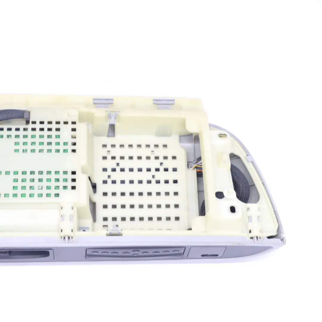 Asientos Traseros Pasajero Entertaiment Consola Panel Audio Video para Mercedes W639 con número de pieza A6398200782 Mercedes W639 Asientos Traseros Pasajero Entertaiment Consola Panel Audio Video - SKU A6398200782 - Número de pieza A6398200782