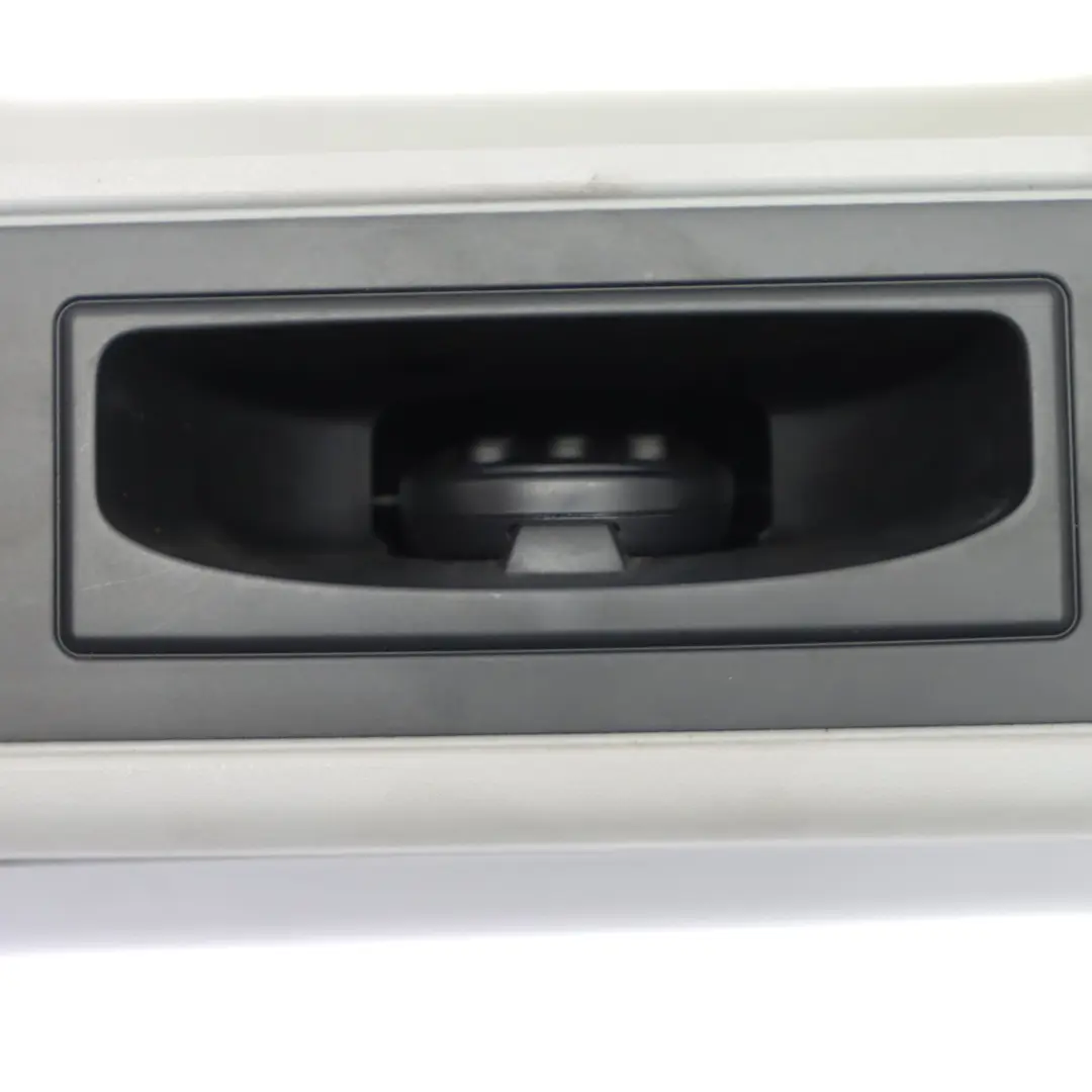 Mercedes Vito W639 Rücksitze Beifahrersitzkonsole Konsole Audio Video - SKU A6398200782 - Teilenummer A6398200782