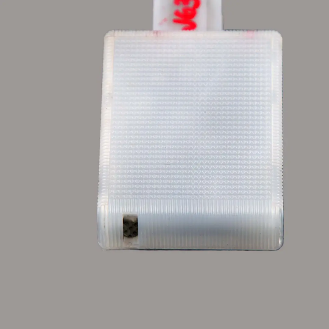 Lampe Interieure De Lecture Couverture Blanche pour Mercedes Vito W639 à propos du numéro de pièce A6398200901 Mercedes Vito W639 Lampe Interieure De Lecture Couverture Blanche - SKU A6398200901 - Numéro de pièce A6398200901