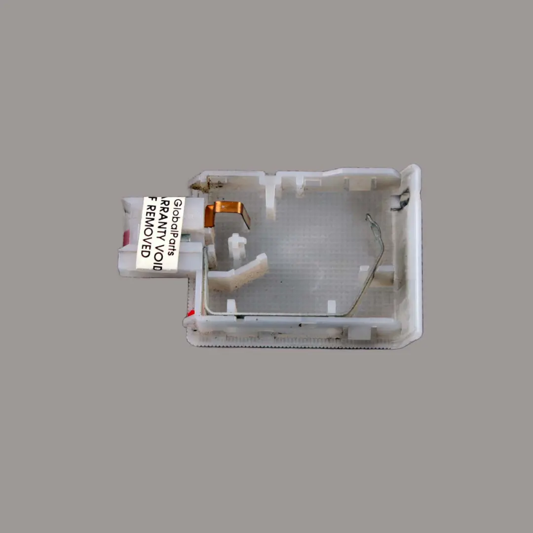 Luce interna Lampada Di Lettura Copertura Bianco per Mercedes Vito W639 con numero di parte A6398200901 Mercedes Vito W639 Luce interna Lampada Di Lettura Copertura Bianco - SKU A6398200901 - Numero di parte A6398200901