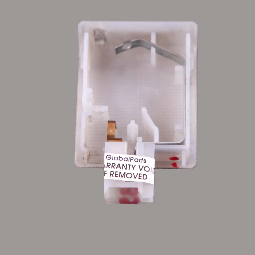 Luce interna Lampada Di Lettura Copertura Bianco per Mercedes Vito W639 con numero di parte A6398200901 Mercedes Vito W639 Luce interna Lampada Di Lettura Copertura Bianco - SKU A6398200901 - Numero di parte A6398200901