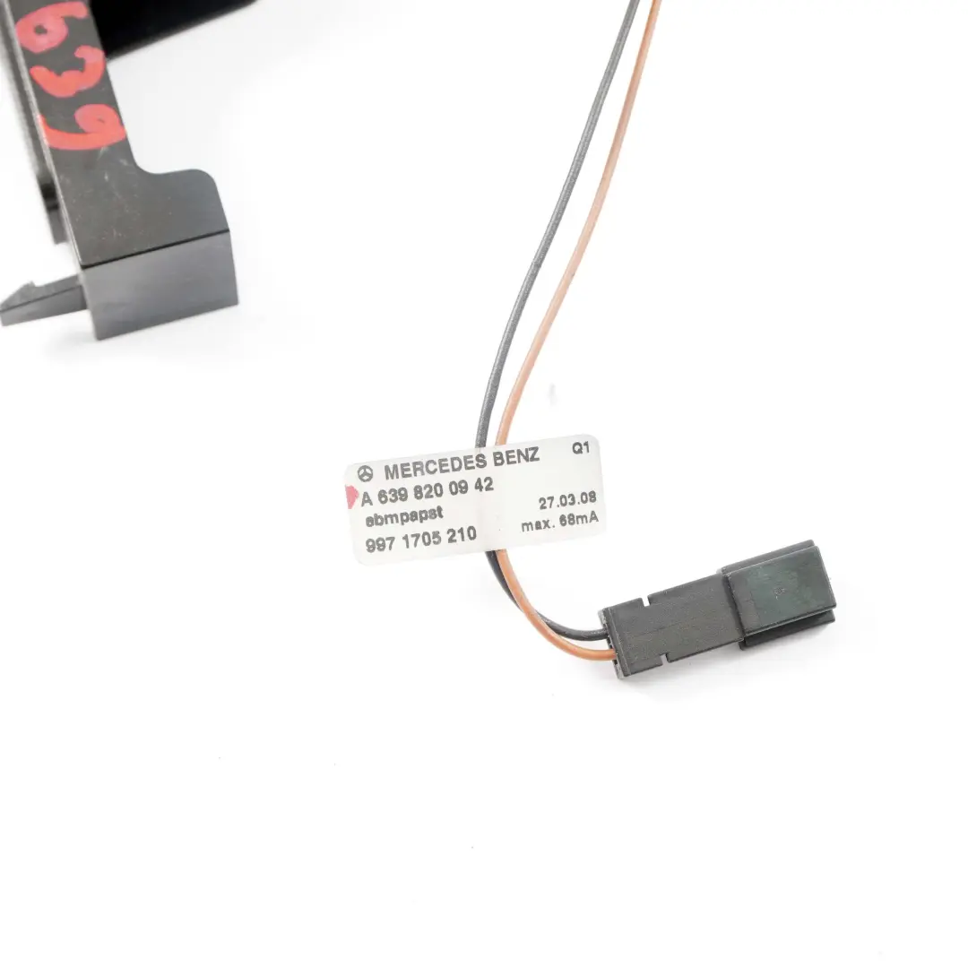 Adapter Lüfter Lüftersteuergerät Steuergerät für Mercedes Vito W639 mit Teilenummer A6398200942 Mercedes Vito W639 Adapter Lüfter Lüftersteuergerät Steuergerät - SKU A6398200942 - Teilenummer A6398200942