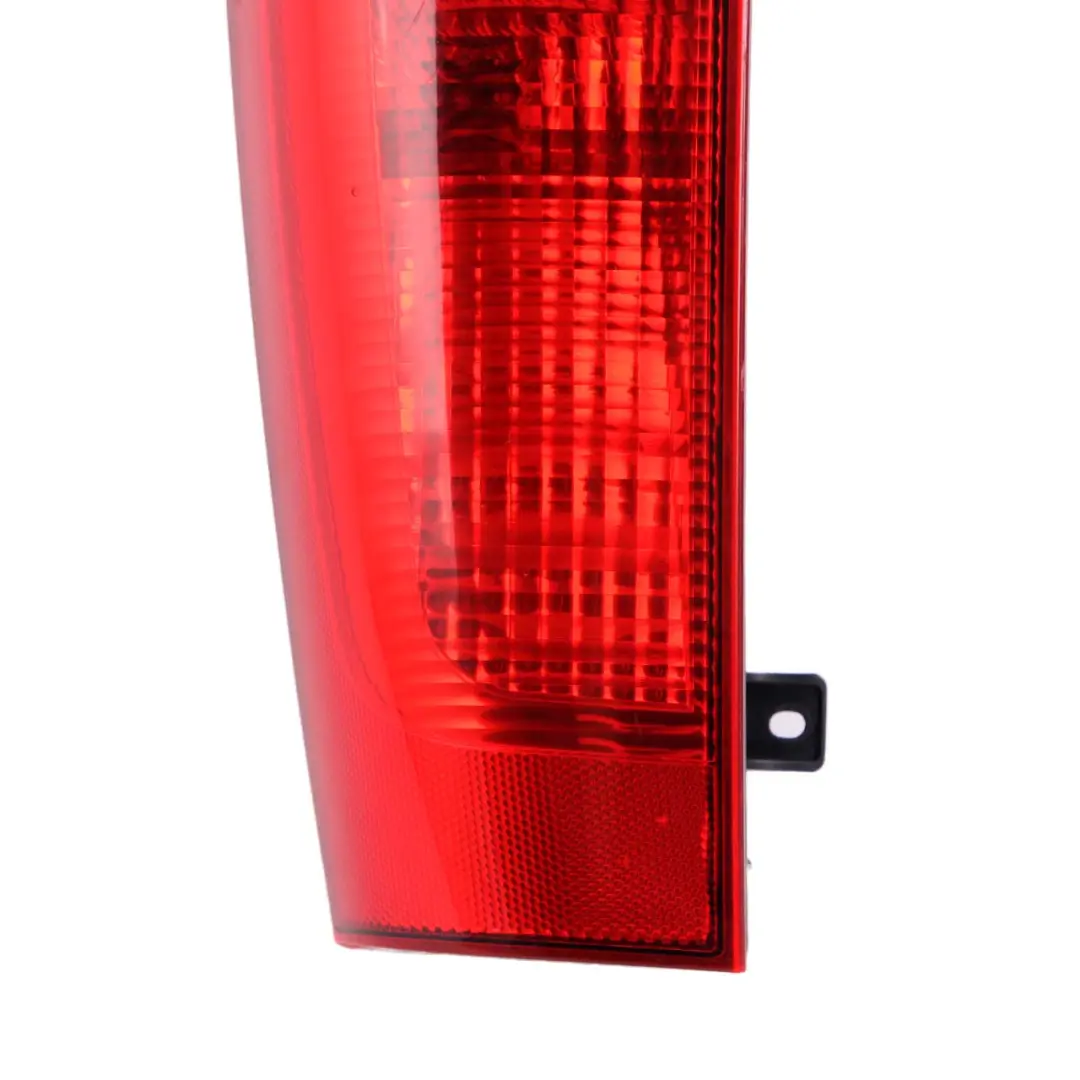 Lampa Prawy Tył Prawa Tylna do Mercedes Vito W639 o numerze A6398201764 Mercedes Vito W639 Lampa Prawy Tył Prawa Tylna - SKU A6398201764 - Numer Części A6398201764