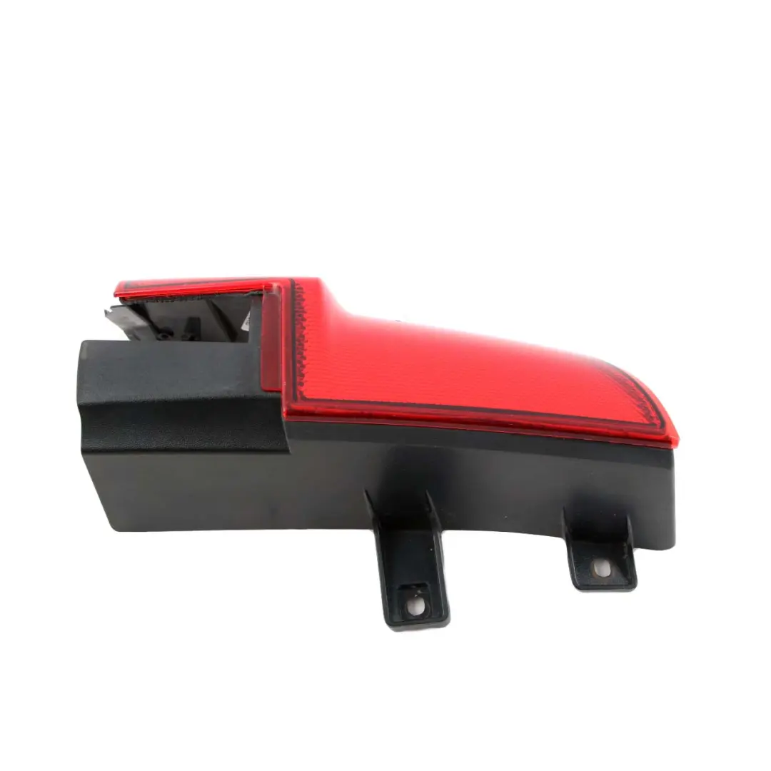 Reflector Mercedes W639 Vito Puerta Trasera Izquierda Reflector para con número de pieza A6398202064 Reflector Mercedes W639 Vito Puerta Trasera Izquierda Reflector - SKU A6398202064 - Número de pieza A6398202064