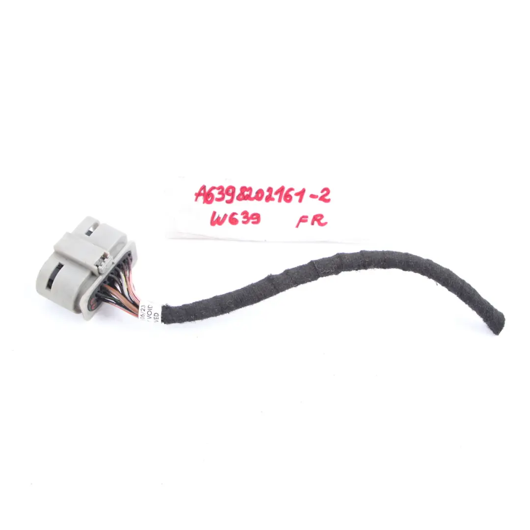 Faro Delantero Derecho Enchufe Cableado A0525455626 para Mercedes Vito W639 con número de pieza A6398202161 Mercedes Vito W639 Faro Delantero Derecho Enchufe Cableado A0525455626 - SKU A6398202161-2 - Número de pieza A6398202161