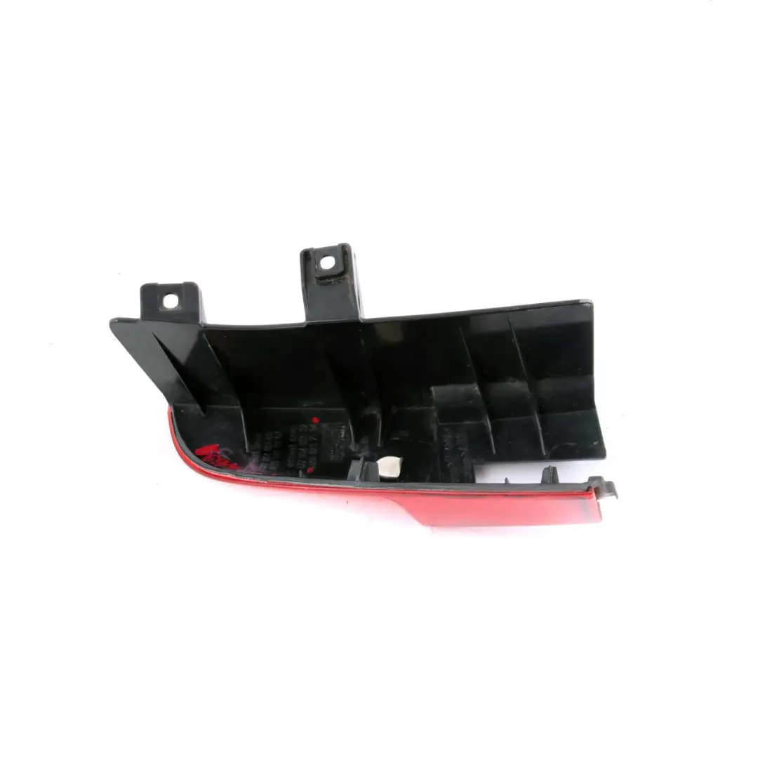 Odblask Światło Prawy Tył Tylne do Mercedes W639 Vito o numerze A6398202164 Mercedes W639 Vito Odblask Światło Prawy Tył Tylne - SKU A6398202164 - Numer Części A6398202164