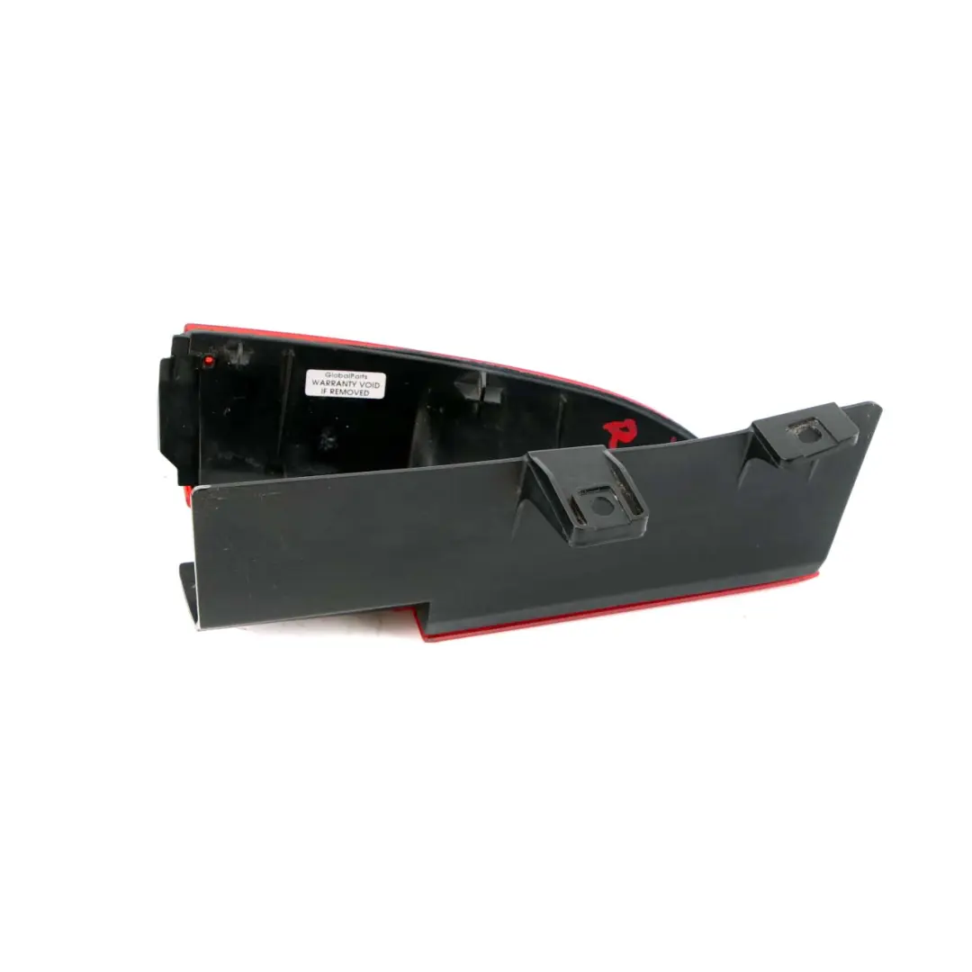 Reflector Mercedes W639 Reflector Puerta Trasera Derecha para con número de pieza A6398202164 Reflector Mercedes W639 Reflector Puerta Trasera Derecha - SKU A6398202164 - Número de pieza A6398202164