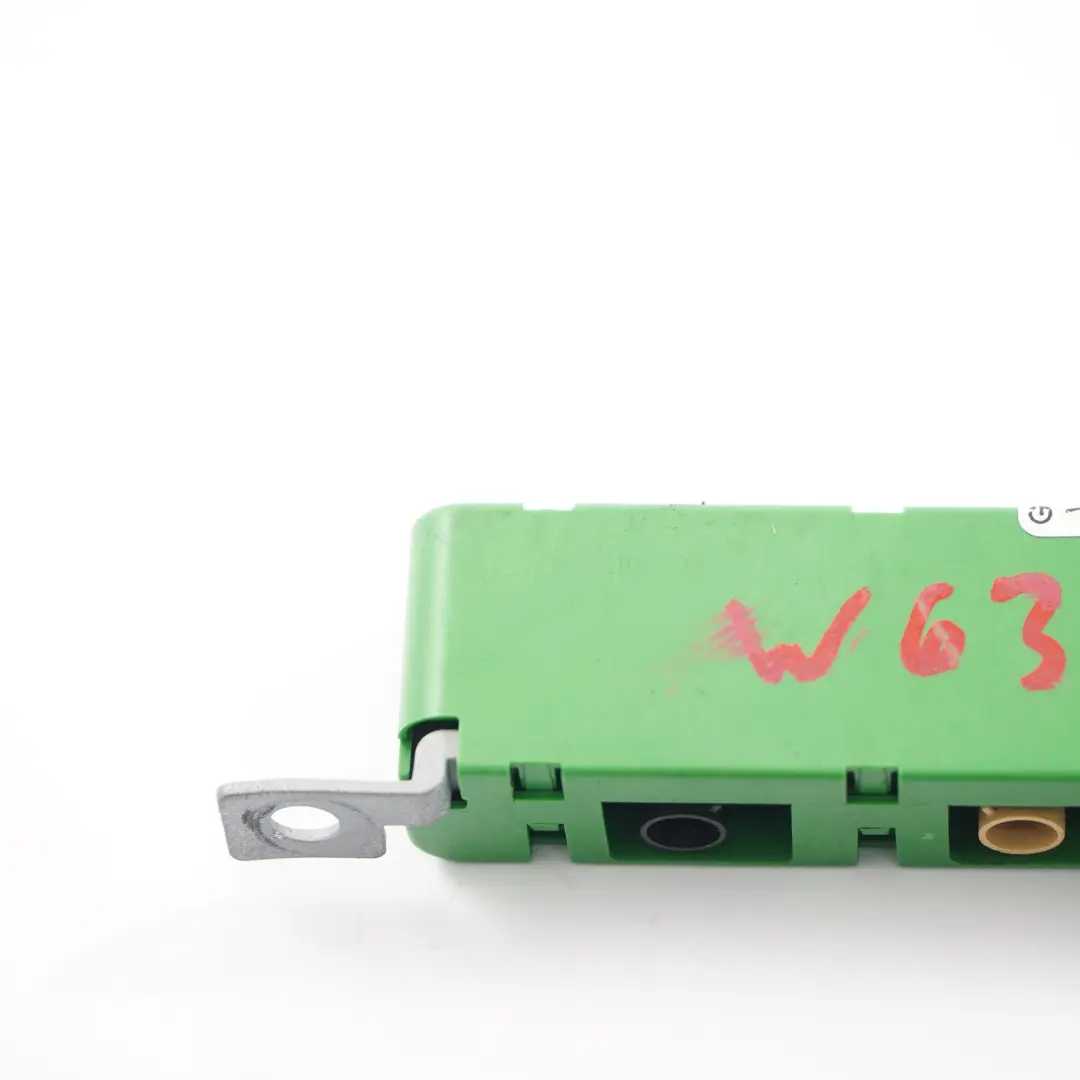 Aerial Antenna Amplifier Booster Unit to Mercedes Vito Viano W639 with Part number A6398202289 Mercedes Vito Viano W639 Aerial Antenna Amplifier Booster Unit - SKU A6398202289 - Part number A6398202289