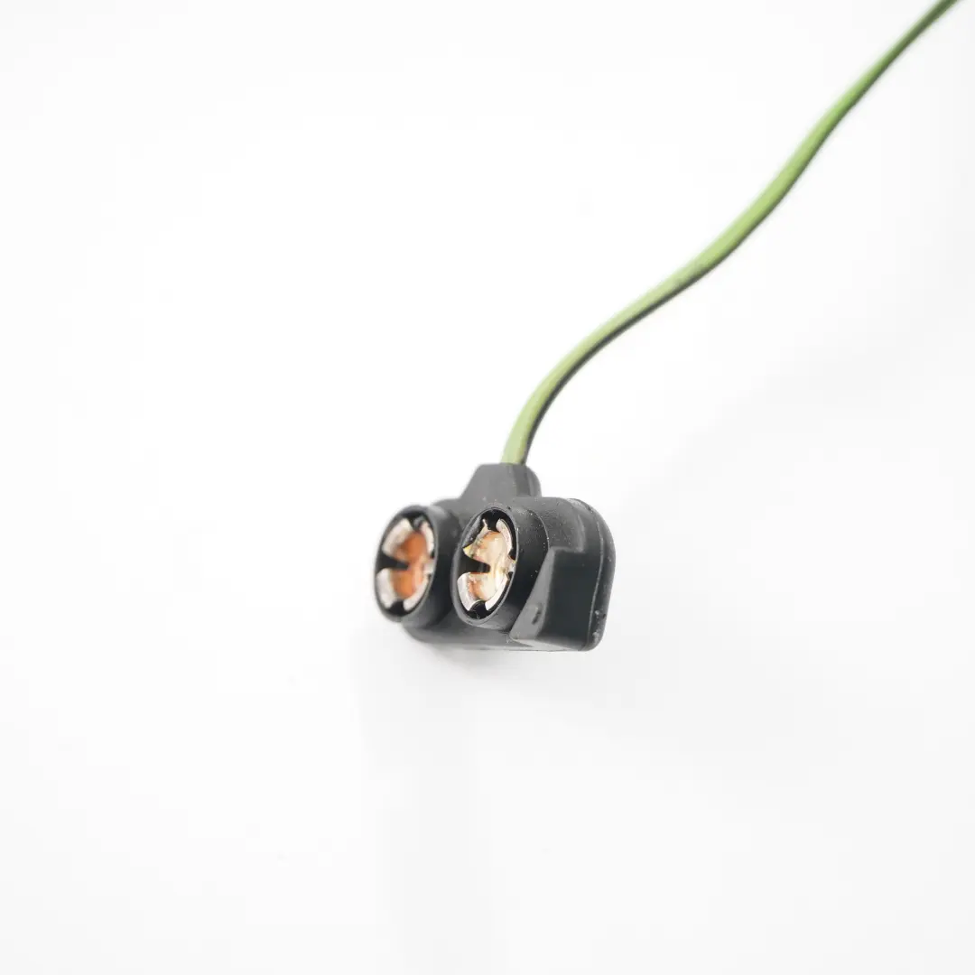 Unidad de control Antena Amplificador para Mercedes Vito Viano W639 con número de pieza A6398202289 Mercedes Vito Viano W639 Unidad de control Antena Amplificador - SKU A6398202289 - Número de pieza A6398202289