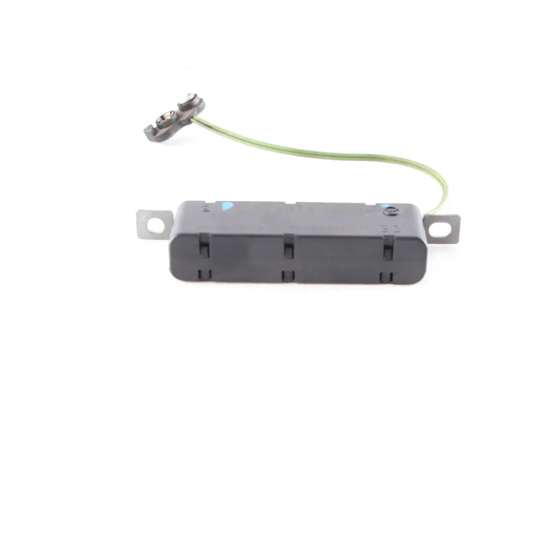 Wzmacniacz Anteny do MERCEDES Viano Vito W639 o numerze A6398202389 MERCEDES Viano Vito W639 Wzmacniacz Anteny - SKU A6398202389 - Numer Części A6398202389