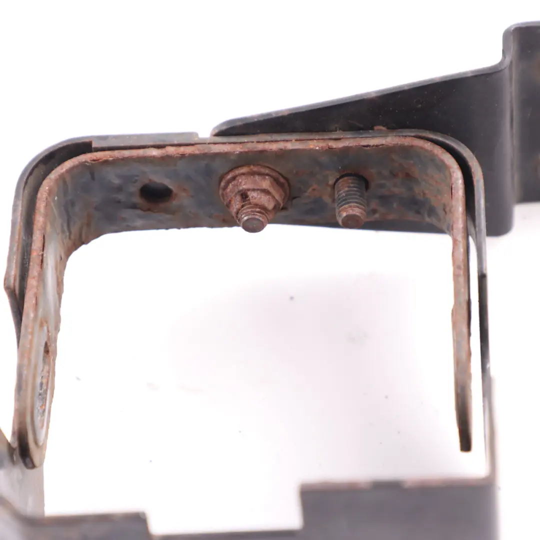 Alarm Bracket Mercedes W639 W906 Anti Theft Siren Holder Mount to with Part number A6398220040 Alarm Bracket Mercedes W639 W906 Anti Theft Siren Holder Mount - SKU A6398220040 - Part number A6398220040