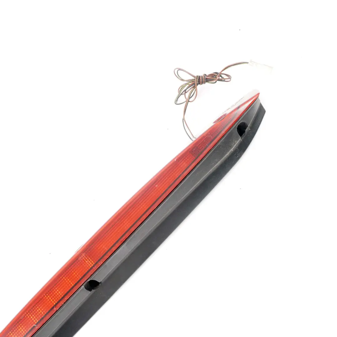 Trzecie Światło Stopu Hamowania do Mercedes Vito W639 o numerze A6398260014 Mercedes Vito W639 Trzecie Światło Stopu Hamowania - SKU A6398260014-1 - Numer Części A6398260014