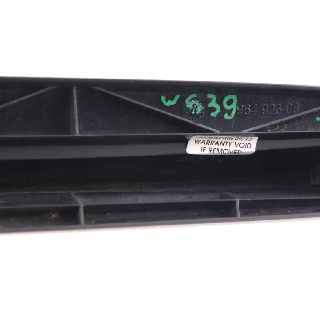 Lampada freno Mercedes Vito W639 luce stop posteriore supplementare per con numero di parte A6398260014 Lampada freno Mercedes Vito W639 luce stop posteriore supplementare - SKU A6398260014 - Numero di parte A6398260014