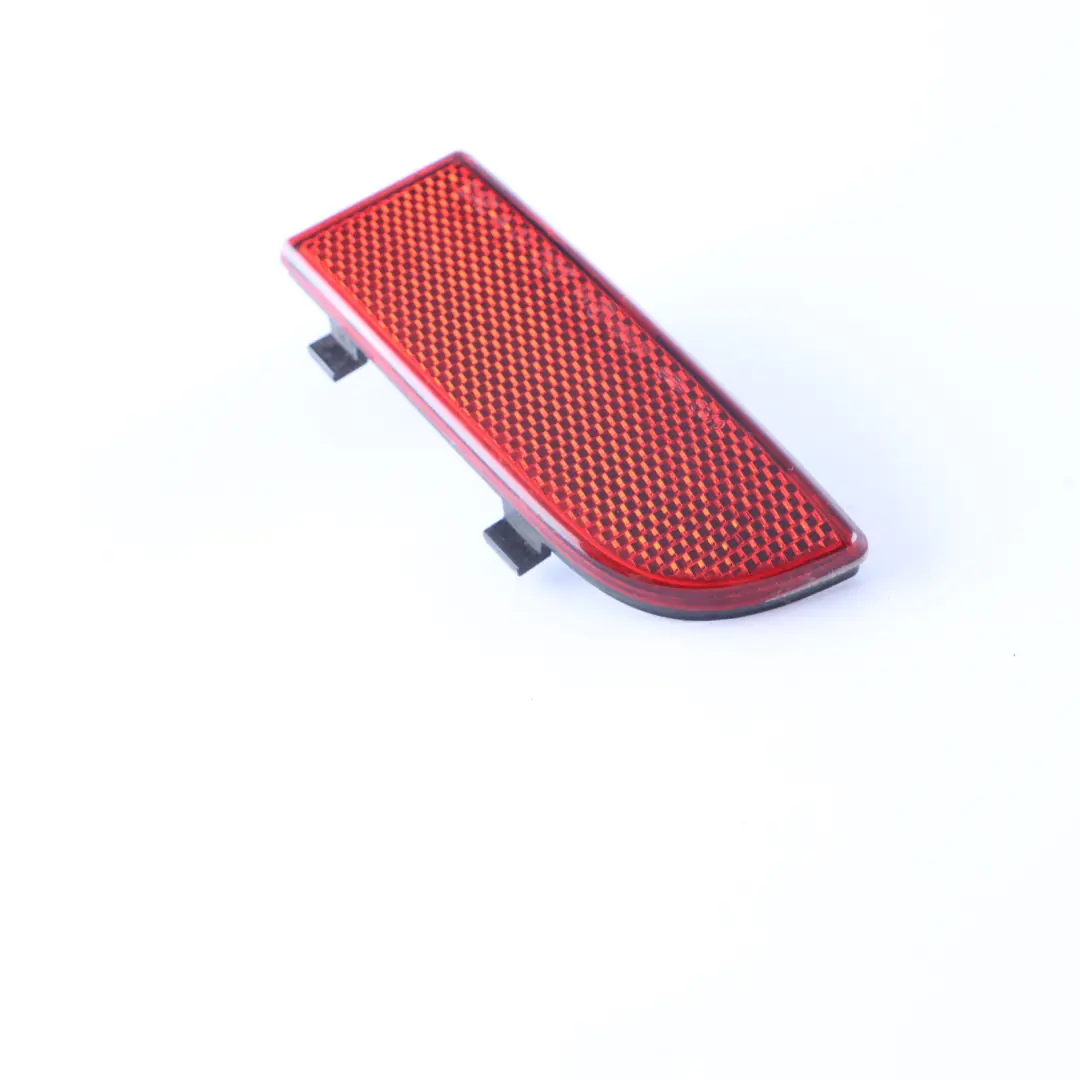 Réflecteur De Feu Arrière Droit Pour Pare Chocs pour Mercedes Vito W639 à propos du numéro de pièce A6398260140 Mercedes Vito W639 Réflecteur De Feu Arrière Droit Pour Pare Chocs - SKU A6398260140 - Numéro de pièce A6398260140