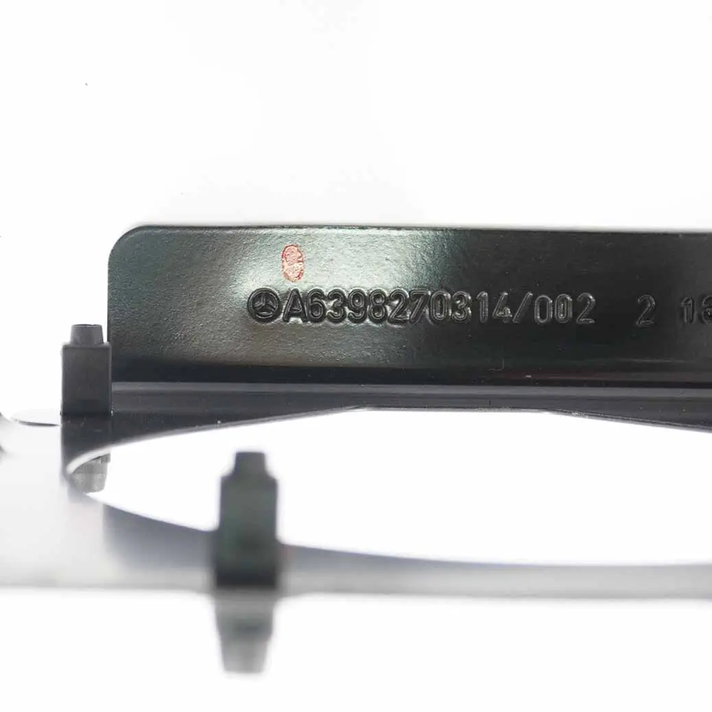 Mercedes Vito W639 Support Pare-Chocs Arriere Gauche Montage - SKU A6398270314 - Numéro de pièce A6398270314