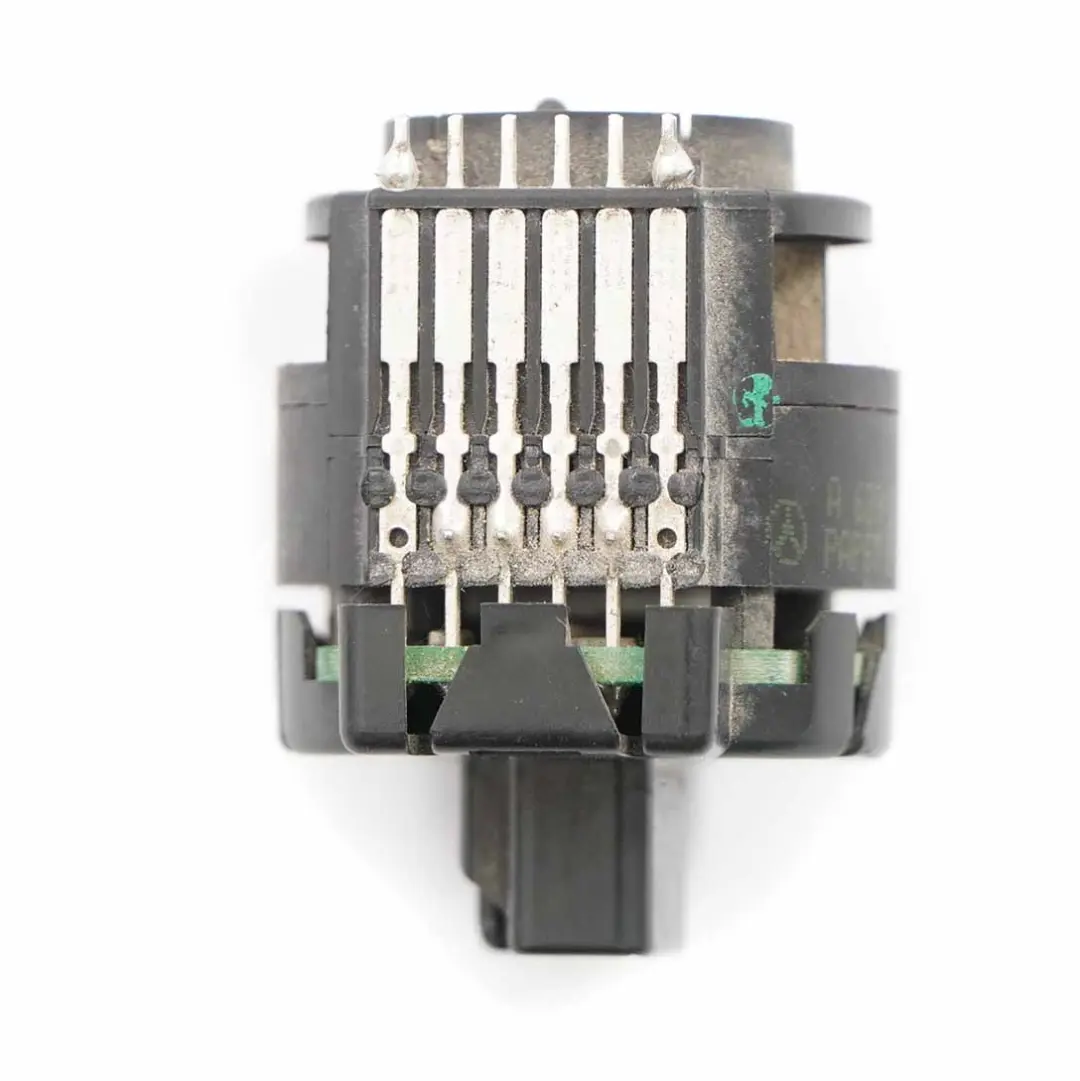 Czujnik temperatury Wewnętrznej do Mercedes Vito W639 o numerze A6398300072 Mercedes Vito W639 Czujnik temperatury Wewnętrznej - SKU A6398300072 - Numer Części A6398300072