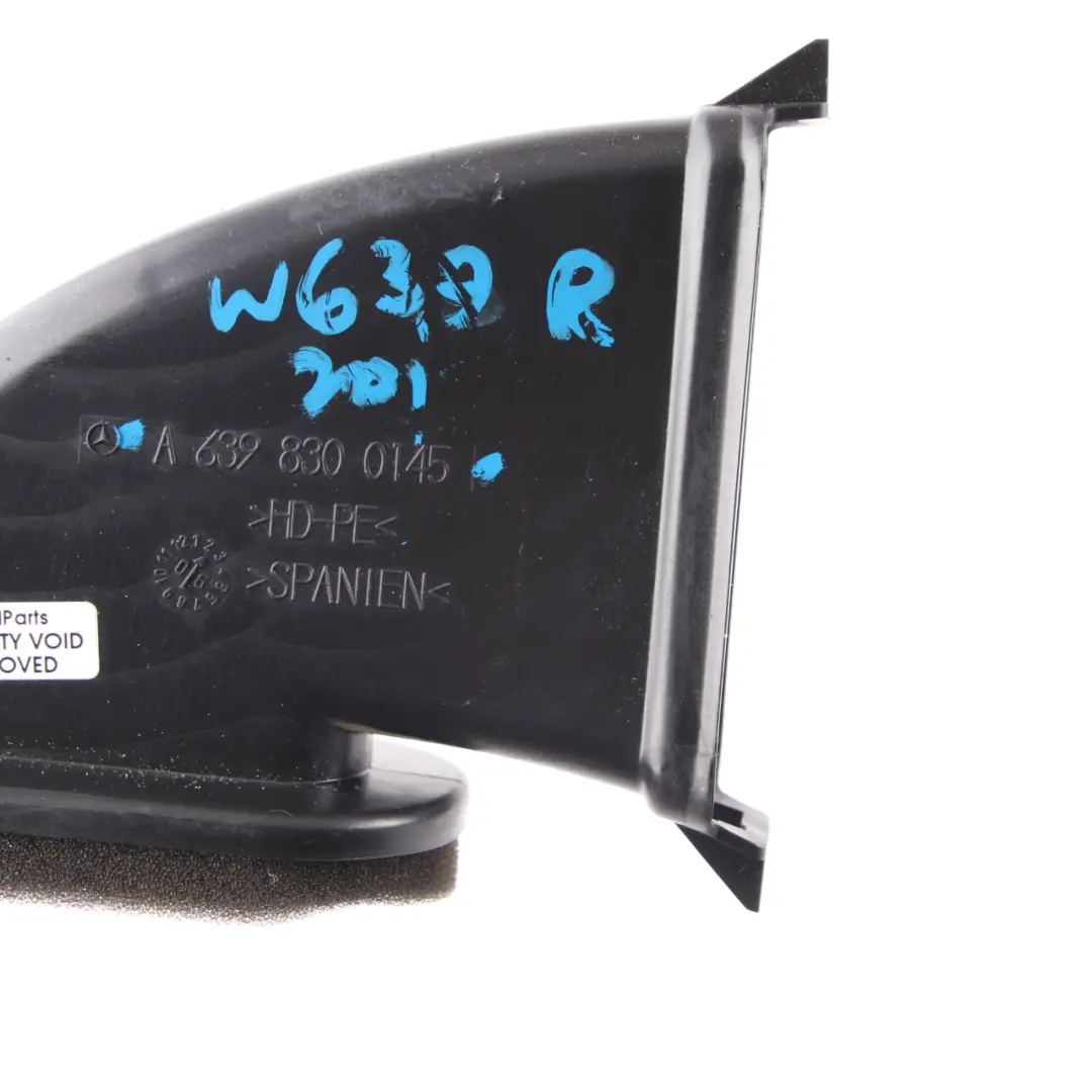 Lüftungskanal Entfrosterblende Rechts für Mercedes Vito Viano W639 mit Teilenummer A6398300145 Mercedes Vito Viano W639 Lüftungskanal Entfrosterblende Rechts - SKU A6398300145 - Teilenummer A6398300145