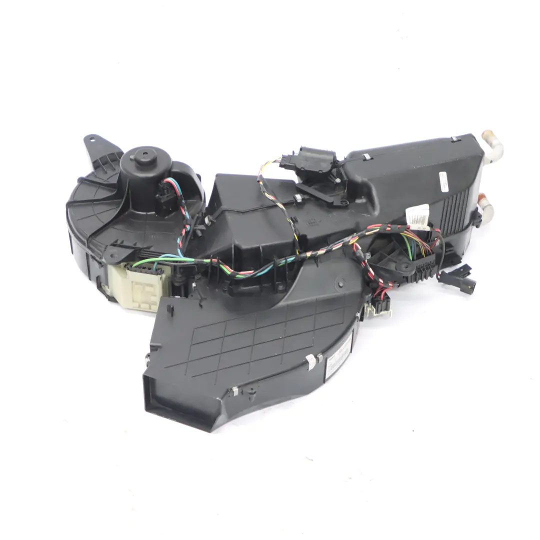 Soplador Motor Carcasa Ventilador Trasero Mercedes Vito W639 para con número de pieza A6398300161 Soplador Motor Carcasa Ventilador Trasero Mercedes Vito W639 - SKU A6398300161 - Número de pieza A6398300161