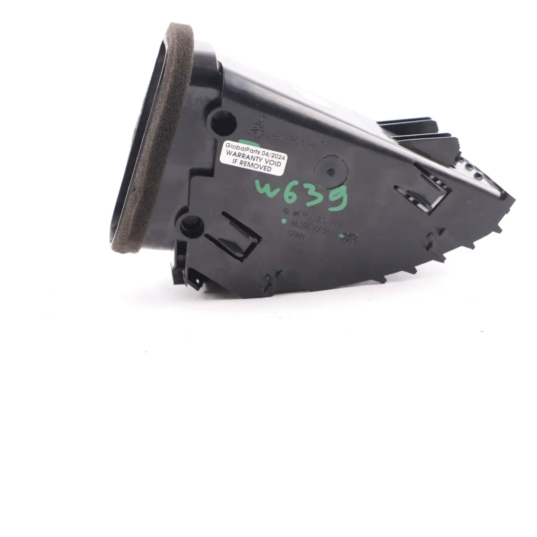 Cruscotto Canale di ventilazione anteriore destro per Mercedes Vito W639 con numero di parte A6398300254 Mercedes Vito W639 Cruscotto Canale di ventilazione anteriore destro - SKU A6398300254 - Numero di parte A6398300254