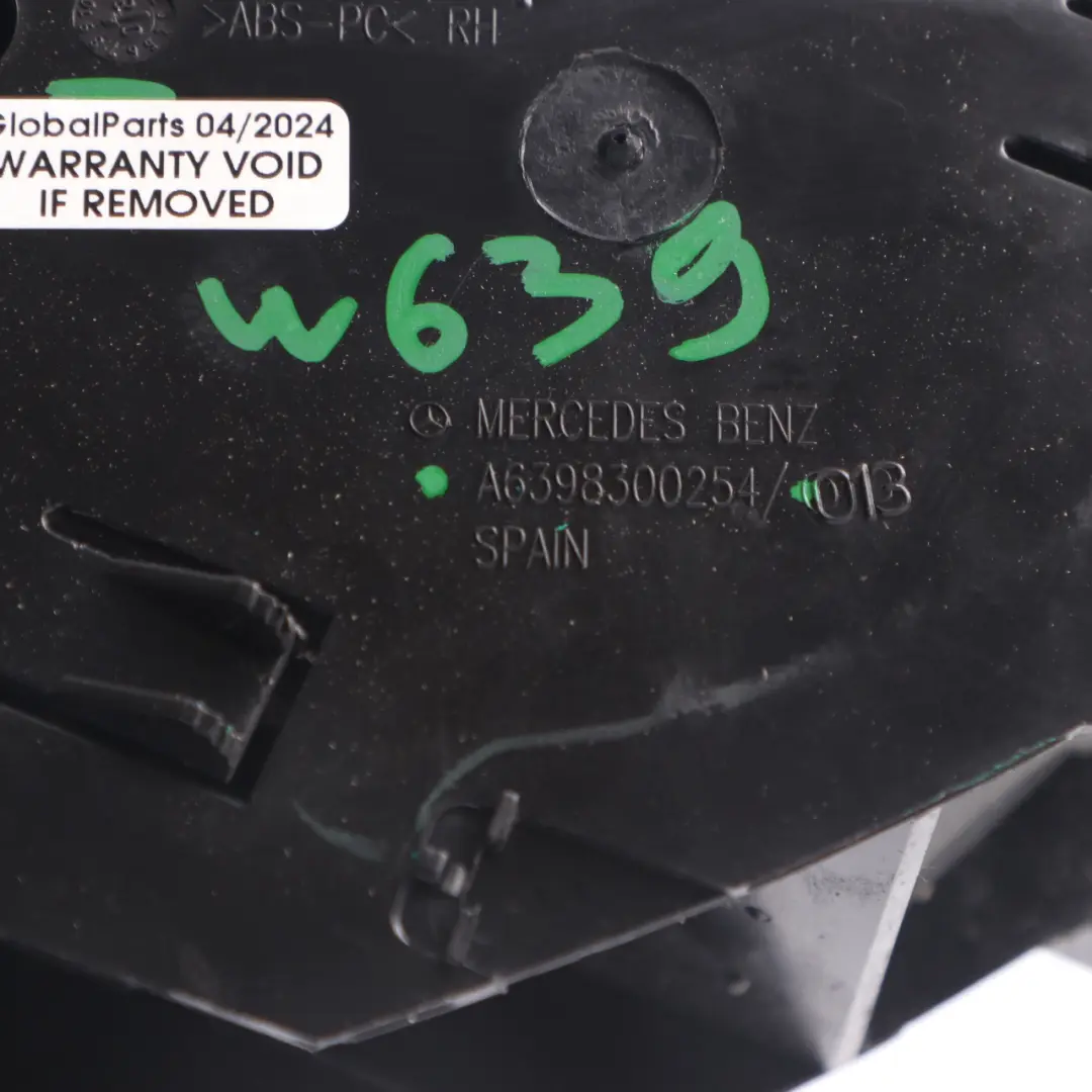 Canal d'aération du tableau de bord avant droite pour Mercedes Vito W639 à propos du numéro de pièce A6398300254 Mercedes Vito W639 Canal d'aération du tableau de bord avant droite - SKU A6398300254 - Numéro de pièce A6398300254