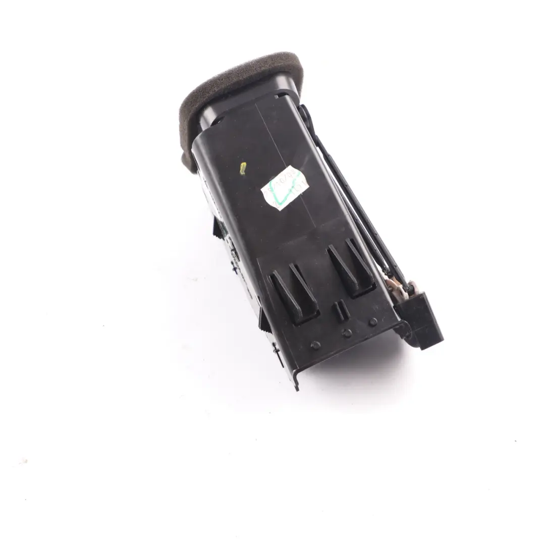 Mercedes Vito W639 Cruscotto Canale di ventilazione anteriore destro - SKU A6398300254 - Numero di parte A6398300254