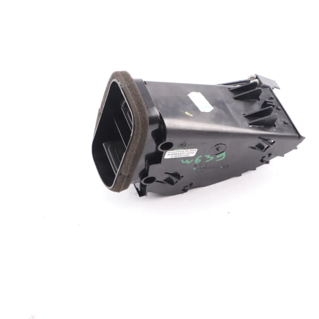 Mittelkonsole Luftdüse Lüftung Rechts für Mercedes Vito W639 mit Teilenummer A6398300254 Mercedes Vito W639 Mittelkonsole Luftdüse Lüftung Rechts - SKU A6398300254 - Teilenummer A6398300254