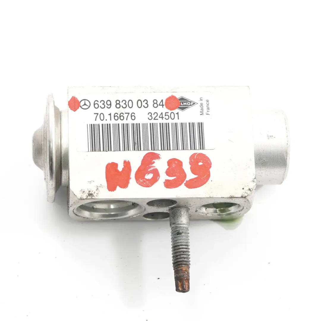 Zawór Rozprężny Klimatyzacji do Mercedes Vito W639 o numerze A6398300384 Mercedes Vito W639 Zawór Rozprężny Klimatyzacji - SKU A6398300384 - Numer Części A6398300384