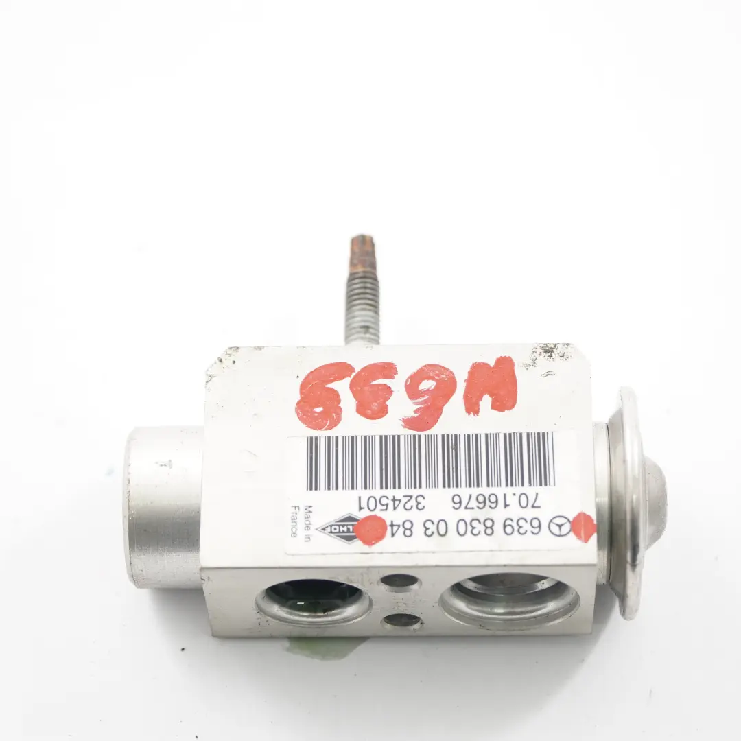 Expansion Valve Mercedes Vito W639 Air Conditioning A/C Valve to with Part number A6398300384 Expansion Valve Mercedes Vito W639 Air Conditioning A/C Valve - SKU A6398300384 - Part number A6398300384