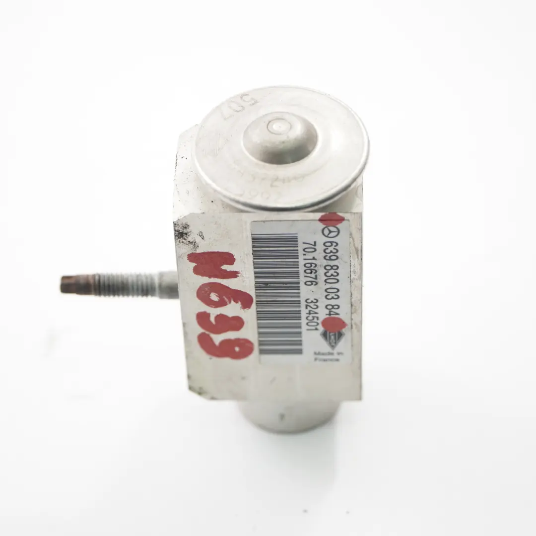 Expansion Valve Mercedes Vito W639 Air Conditioning A/C Valve to with Part number A6398300384 Expansion Valve Mercedes Vito W639 Air Conditioning A/C Valve - SKU A6398300384 - Part number A6398300384
