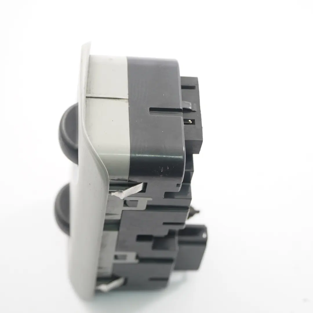 Panel interruptores climatizador trasero Módulo unidad aire para Mercedes Vito W639 con número de pieza A6398300685 Mercedes Vito W639 Panel interruptores climatizador trasero Módulo unidad aire - SKU A6398300685 - Número de pieza A6398300685