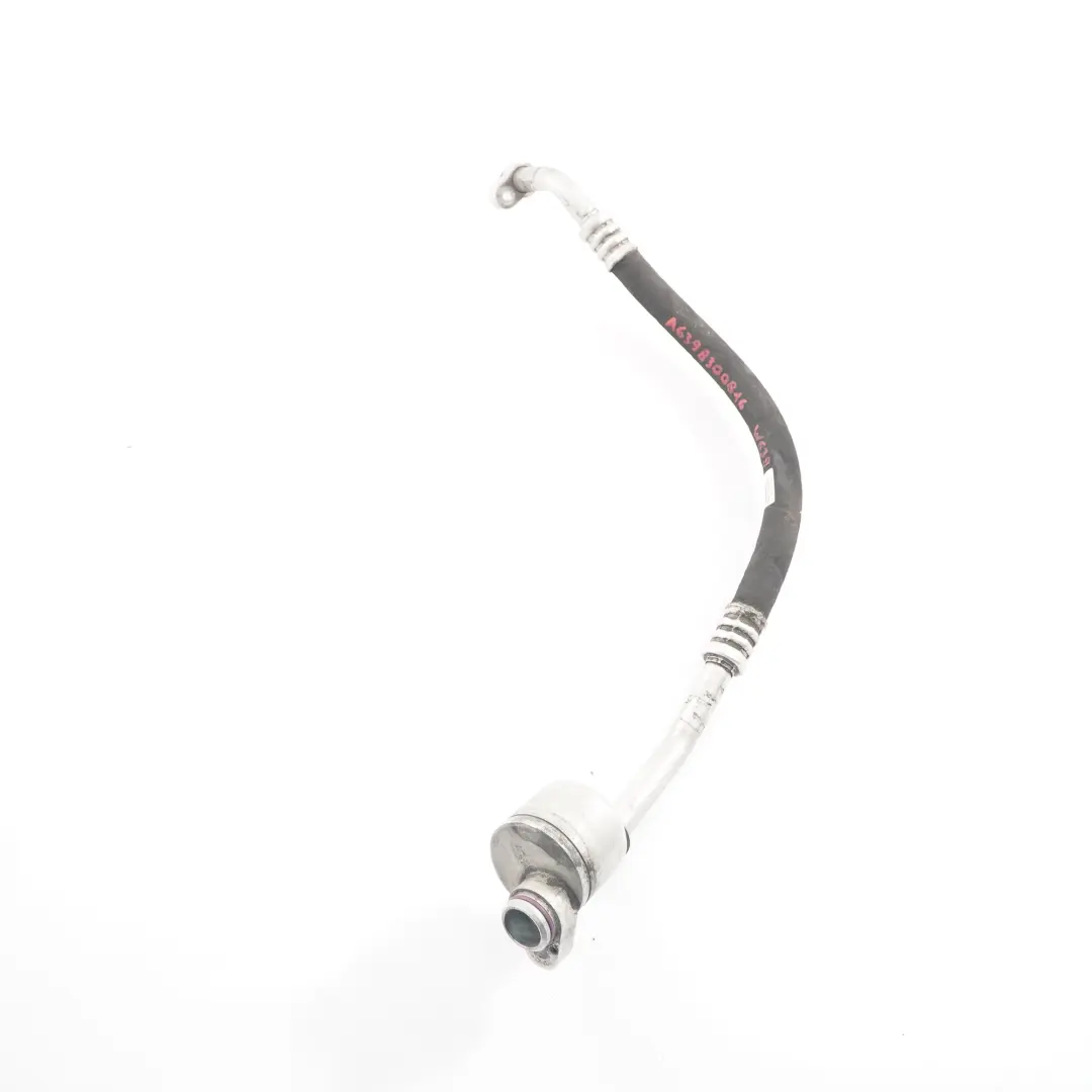 Tuyau du Condensateur de Climatisation pour Mercedes Vito W639 à propos du numéro de pièce A6398300816 Mercedes Vito W639 Tuyau du Condensateur de Climatisation - SKU A6398300816 - Numéro de pièce A6398300816