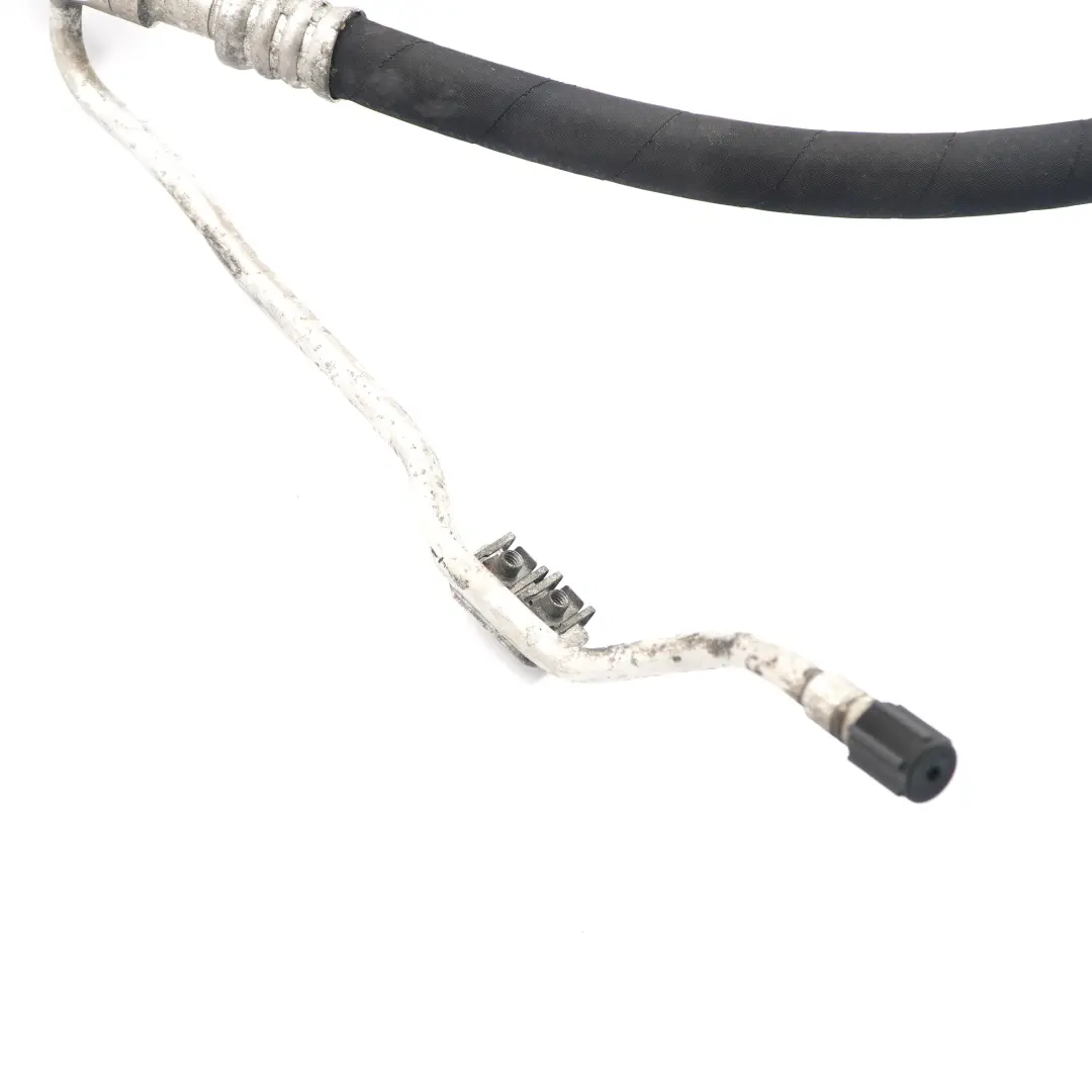 Tubo aspirazione aria condizionata Tubo compressore per Mercedes W639 con numero di parte A6398301715 Mercedes W639 Tubo aspirazione aria condizionata Tubo compressore - SKU A6398301715 - Numero di parte A6398301715