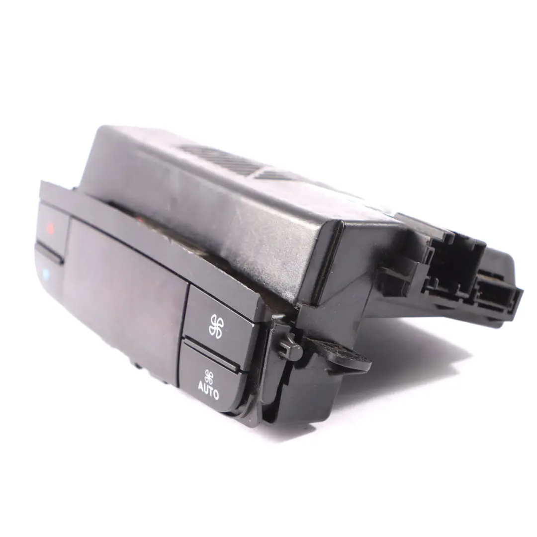 Clima Posteriore Riscaldatore Pannello Interruttore per Mercedes W639 con numero di parte A6398301785 Mercedes W639 Clima Posteriore Riscaldatore Pannello Interruttore - SKU A6398301785 - Numero di parte A6398301785