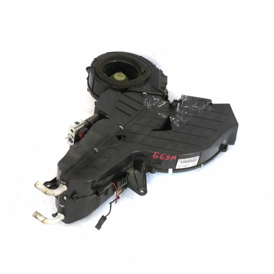Heater Blower Air Conditioning Motor Fan Matrix to Mercedes W639 Rear with Part number A6398304460 Mercedes W639 Rear Heater Blower Air Conditioning Motor Fan Matrix - SKU A6398304460 - Part number A6398304460