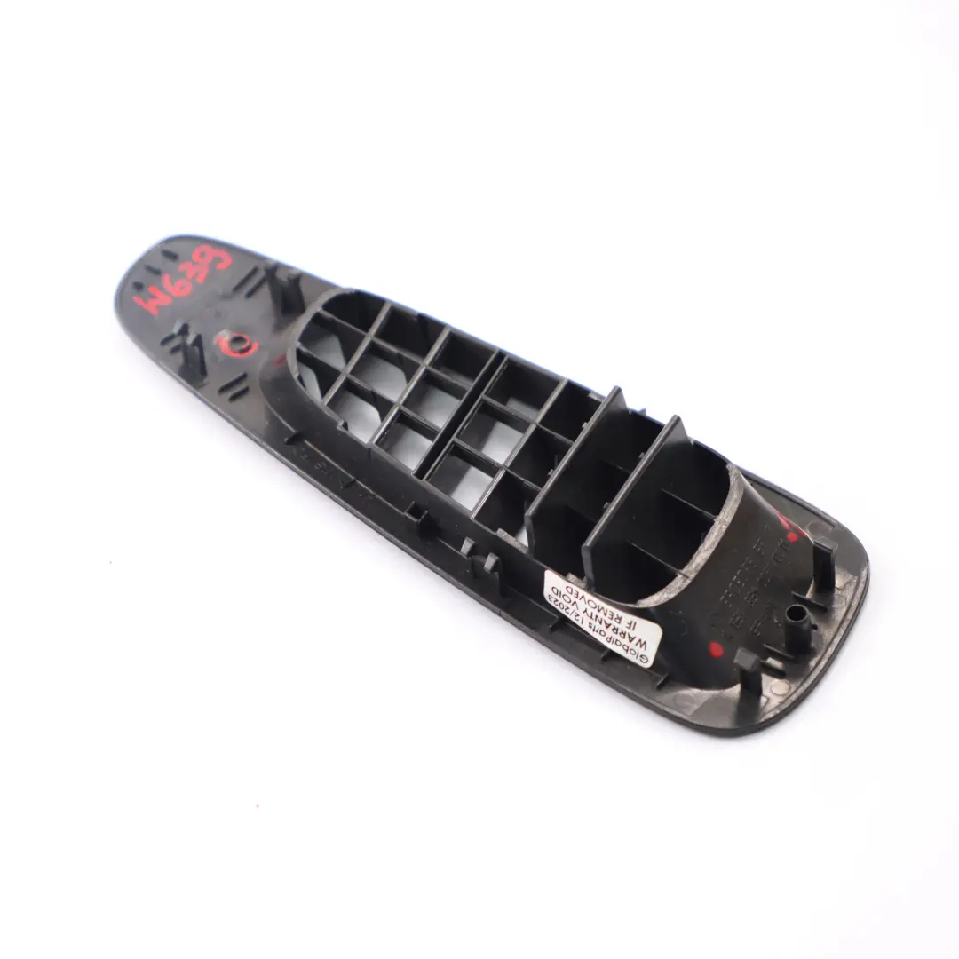 tableau de bord gauche grille d'aeration pour Mercedes Vito W639 à propos du numéro de pièce A6398310060 Mercedes Vito W639 tableau de bord gauche grille d'aeration - SKU A6398310060-1 - Numéro de pièce A6398310060