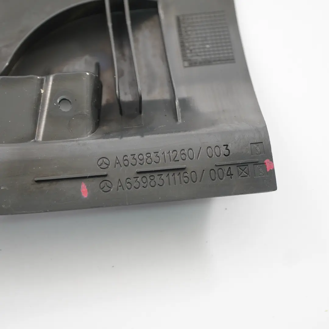 bocchetta d'aria anteriore griglia copertura pannello per Mercedes W639 con numero di parte A6398311160 Mercedes W639 bocchetta d'aria anteriore griglia copertura pannello - SKU A6398311160 - Numero di parte A6398311160