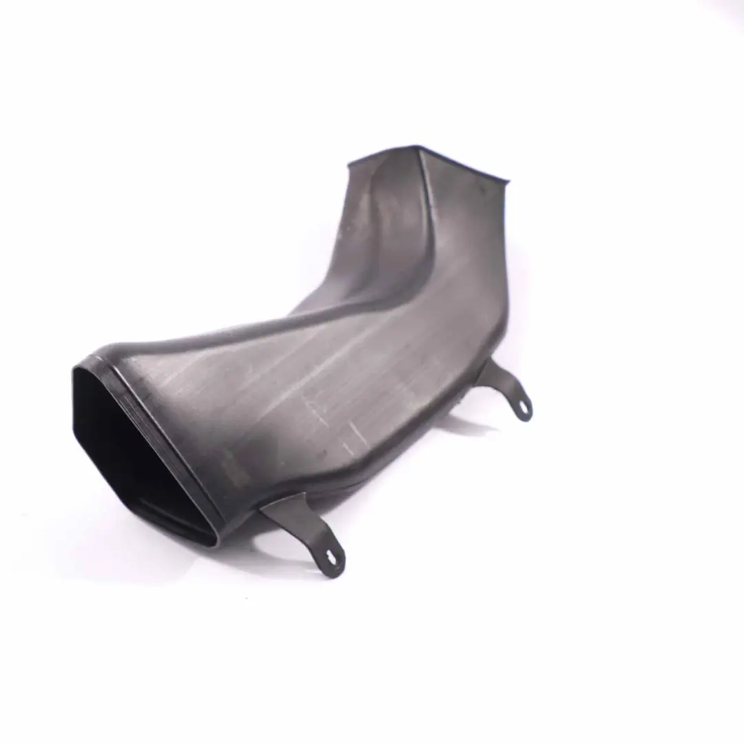 Condotto d'aria Tubo sfiato canale montante D sinistra per Mercedes W639 con numero di parte A6398311945 Mercedes W639 Condotto d'aria Tubo sfiato canale montante D sinistra - SKU A6398311945 - Numero di parte A6398311945