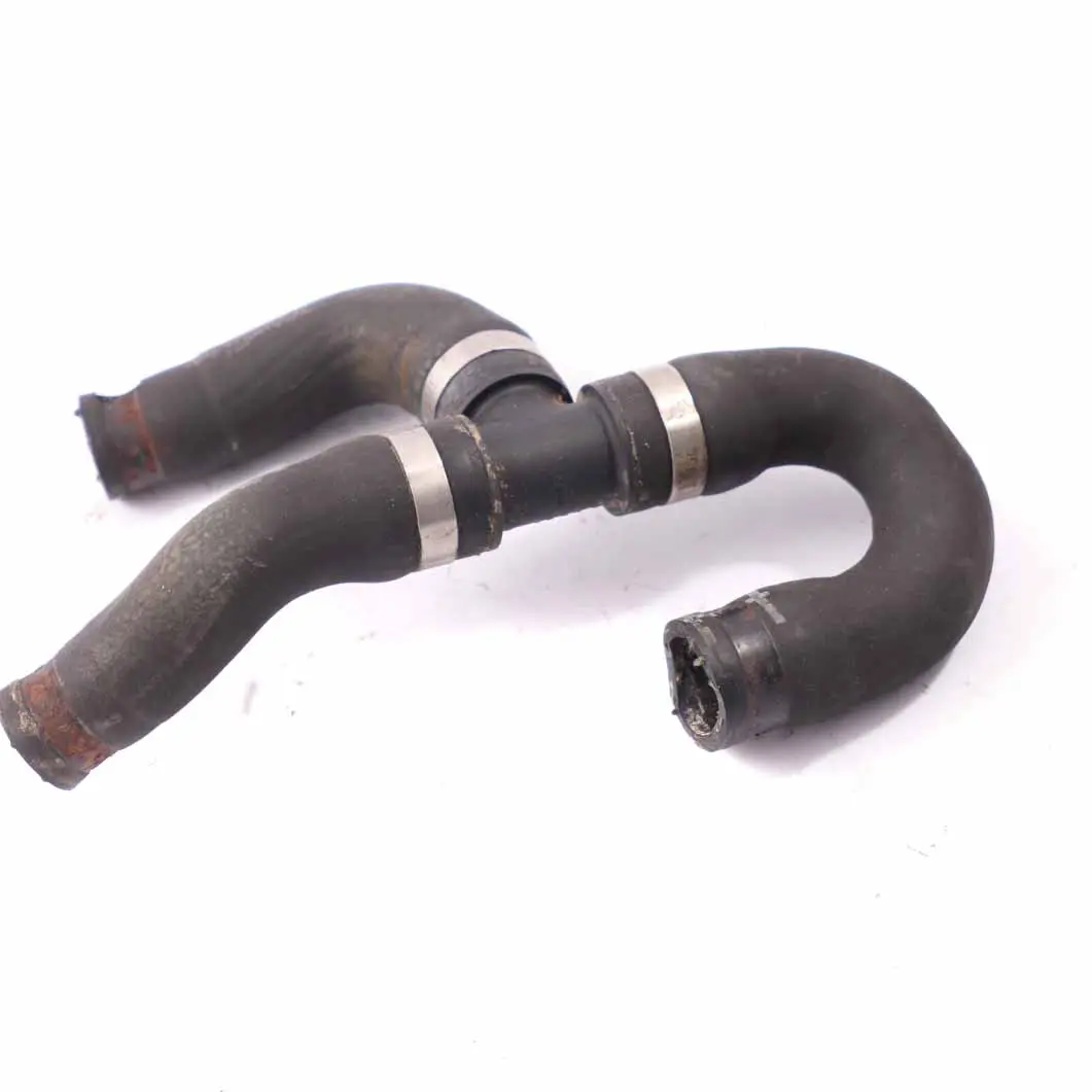 Tubo acqua raffreddamento radiatore per Mercedes Vito Viano W639 con numero di parte A6398320393 Mercedes Vito Viano W639 Tubo acqua raffreddamento radiatore - SKU A6398320393 - Numero di parte A6398320393