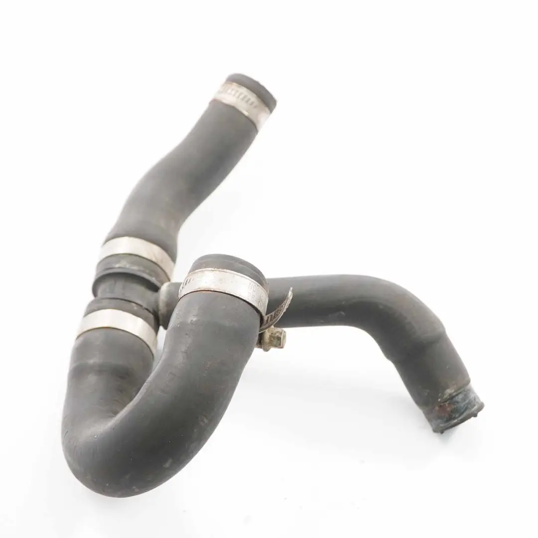 OM646 Tubo flessibile ritorno acqua refrigerante per Mercedes Vito Viano W639 con numero di parte A6398320593 Mercedes Vito Viano W639 OM646 Tubo flessibile ritorno acqua refrigerante - SKU A6398320593 - Numero di parte A6398320593