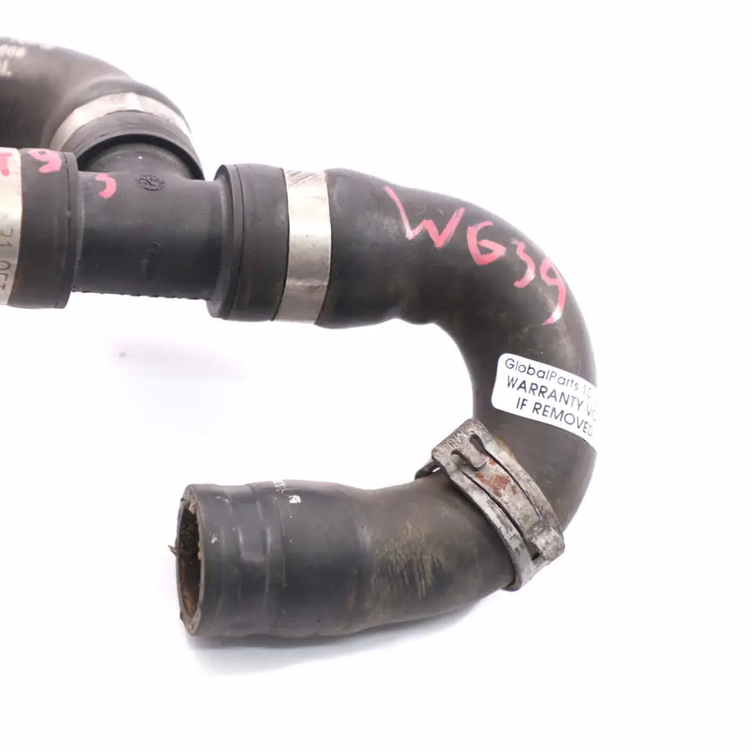 OM646 Tuyau d'eau Radiateur Liquide refroidissement pour Mercedes W639 à propos du numéro de pièce A6398322493 Mercedes W639 OM646 Tuyau d'eau Radiateur Liquide refroidissement - SKU A6398322493 - Numéro de pièce A6398322493