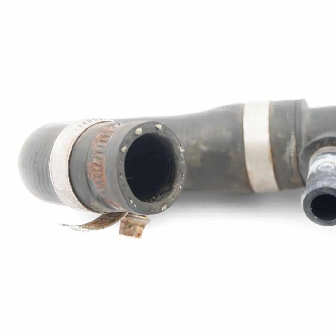 OM646 Tubo refrigerante riscaldatore acqua per Mercedes Vito Viano W639 con numero di parte A6398329123 Mercedes Vito Viano W639 OM646 Tubo refrigerante riscaldatore acqua - SKU A6398329123 - Numero di parte A6398329123