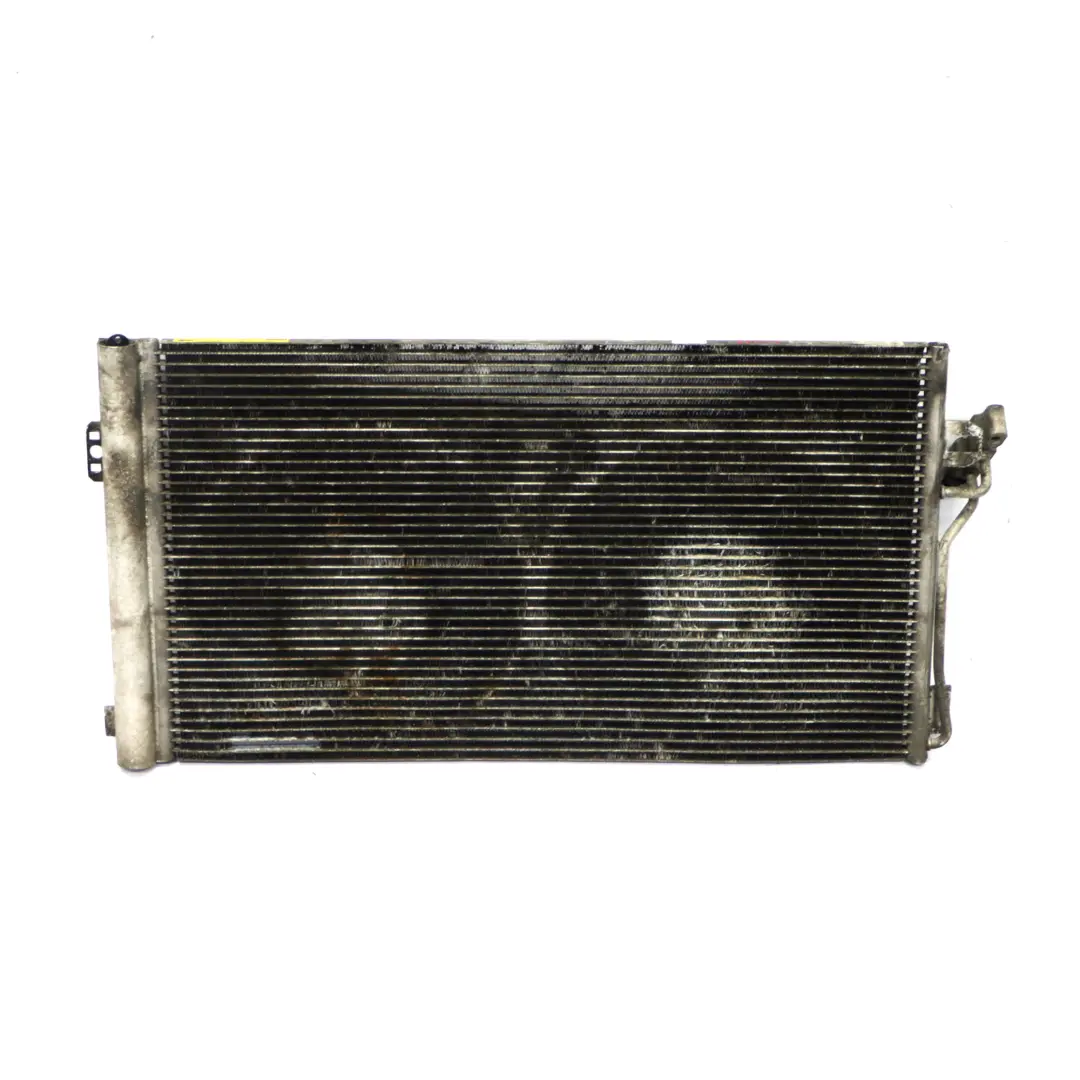 Acondicionado Refrigeración Radiador Condensador A/C para Mercedes W639 con número de pieza A6398350270 Mercedes W639 Acondicionado Refrigeración Radiador Condensador A/C - SKU A6398350270 - Número de pieza A6398350270