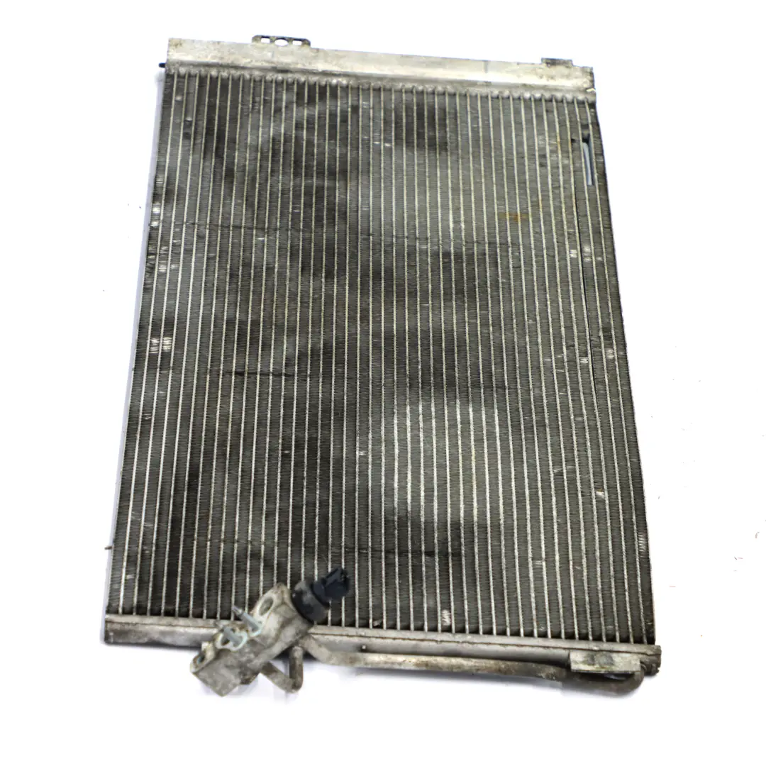 Mercedes W639 condizionata raffreddamento radiatore condensatore A/C - SKU A6398350270 - Numero di parte A6398350270