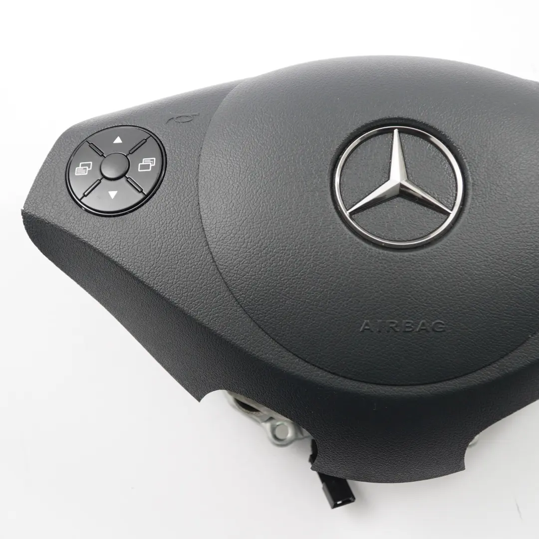 Modulo aria per volante lato guida nero per Mercedes Vito W639 con numero di parte A6398600300 Mercedes Vito W639 Modulo aria per volante lato guida nero - SKU A6398600300 - Numero di parte A6398600300